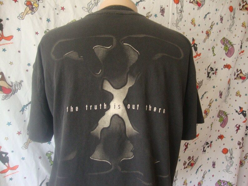 Vintage 90S The X Files The Truth Is Out There Mulder And Scully Alien Sci Fi Horror Movie Tv Show Stanley Desantis T Shirt