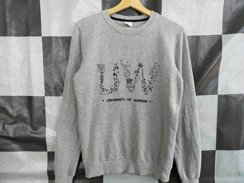 Vintage 90S University Of Warsaw Embroidery Spellout Crewneck Pull Over Sweatshirt Grey Colour M Size Rare Item