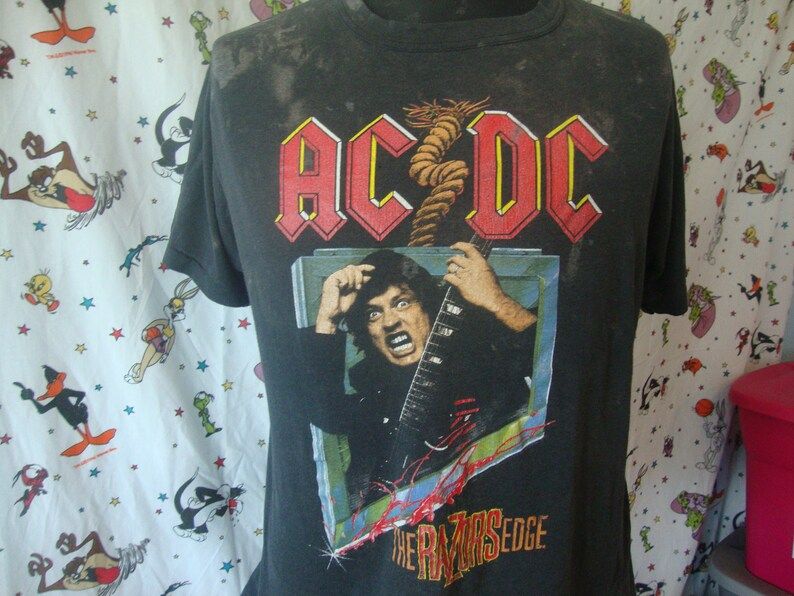 Vintage Ac Dc 1990 The Razors Edge Heavy Metal 90S Concert Tour Angus Young Soft Thin T Shirt