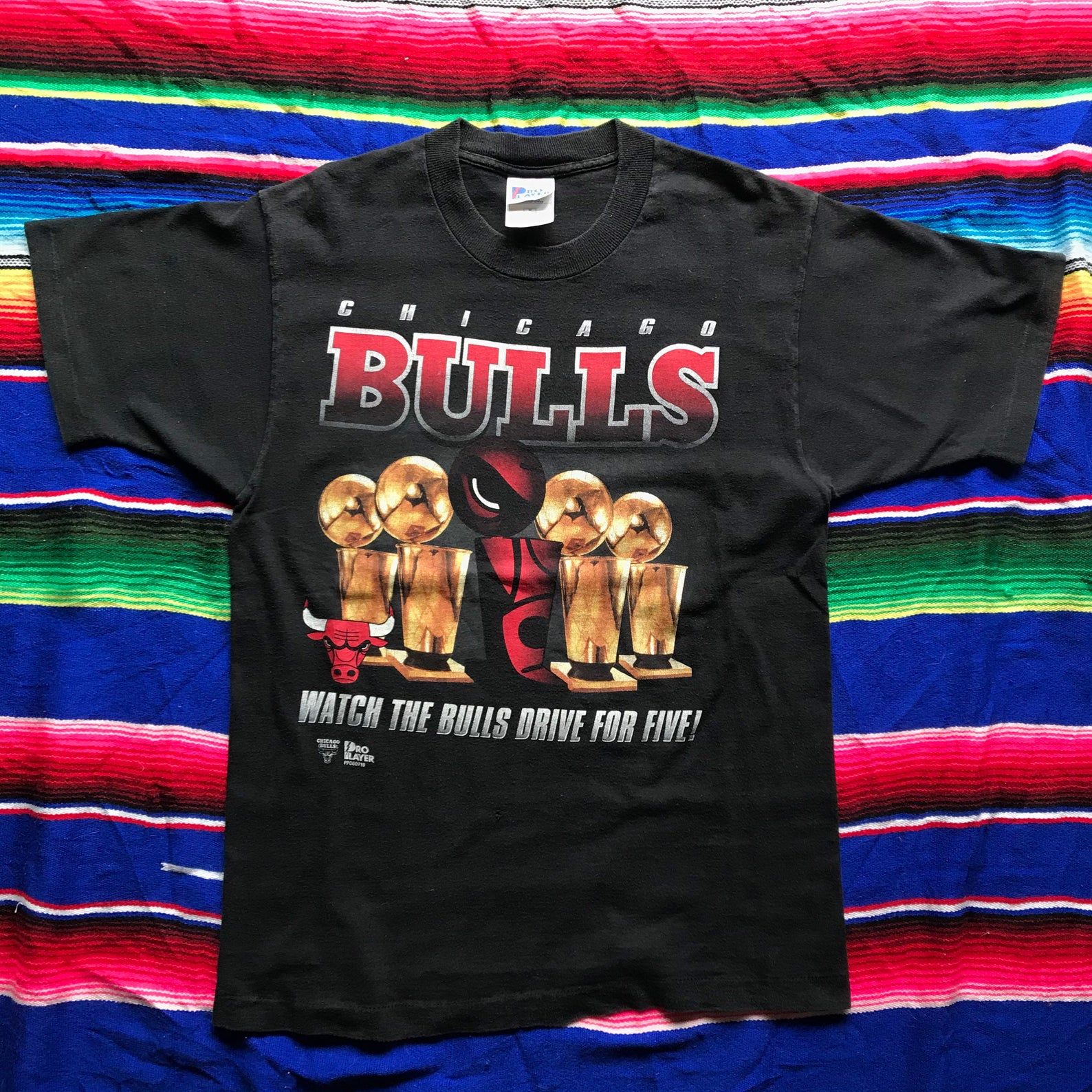 Vintage Chicago Bulls Watch The Bulls Drive For Five! Pro Player T-Shirt