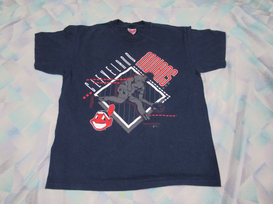 Vintage Cleveland Indians 90s shirt with logo