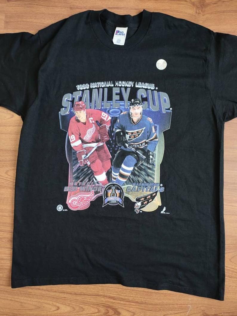 Vintage Detroit Red Wings Vs Washington Capitals 90's Shirt