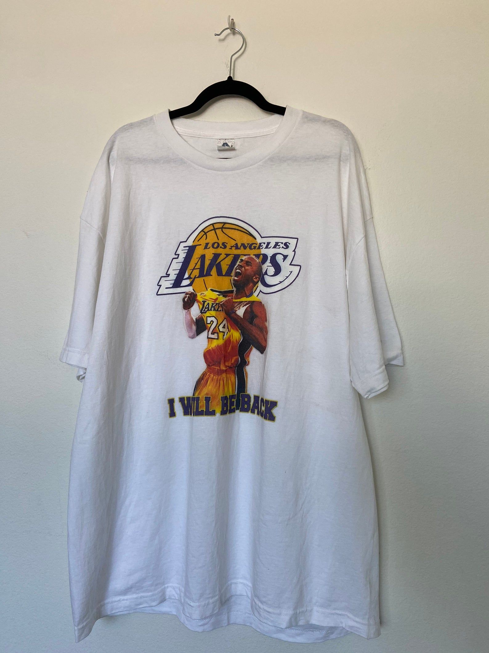 Vintage Kobe Bryant Los Angeles Lakers I'Ll Be Back Graphic T-Shirt